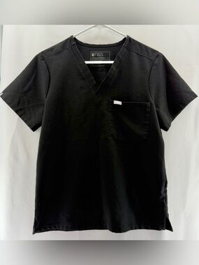 Figs Women’s Black Catarina One-Pocket Scrub Top Size Medium